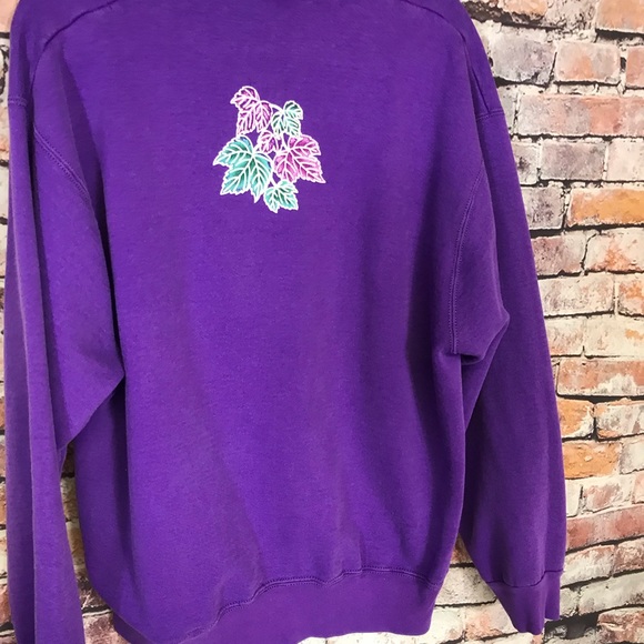 Just an old sweatshirt size large - Picture 5 of 5